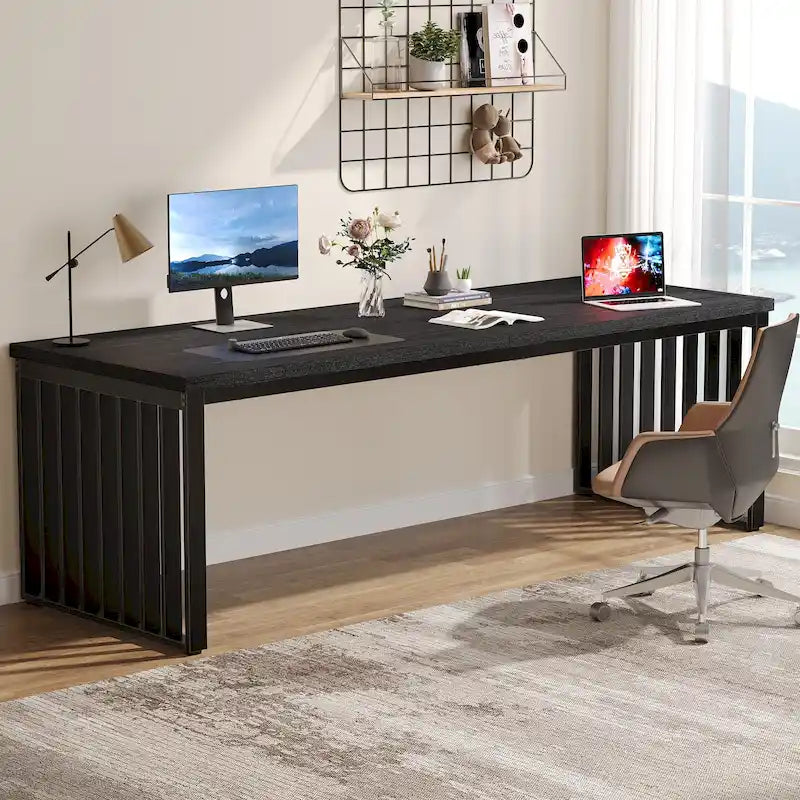 Ce bureau d'ordinateur pour deux personnes de 78,7 pouces — Un bureau de direction en bois pour un usage à domicile ou au bureau