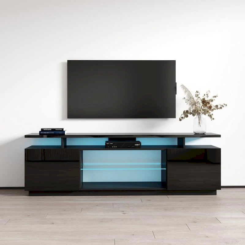 Ce meuble TV de 180 cm de style moderne