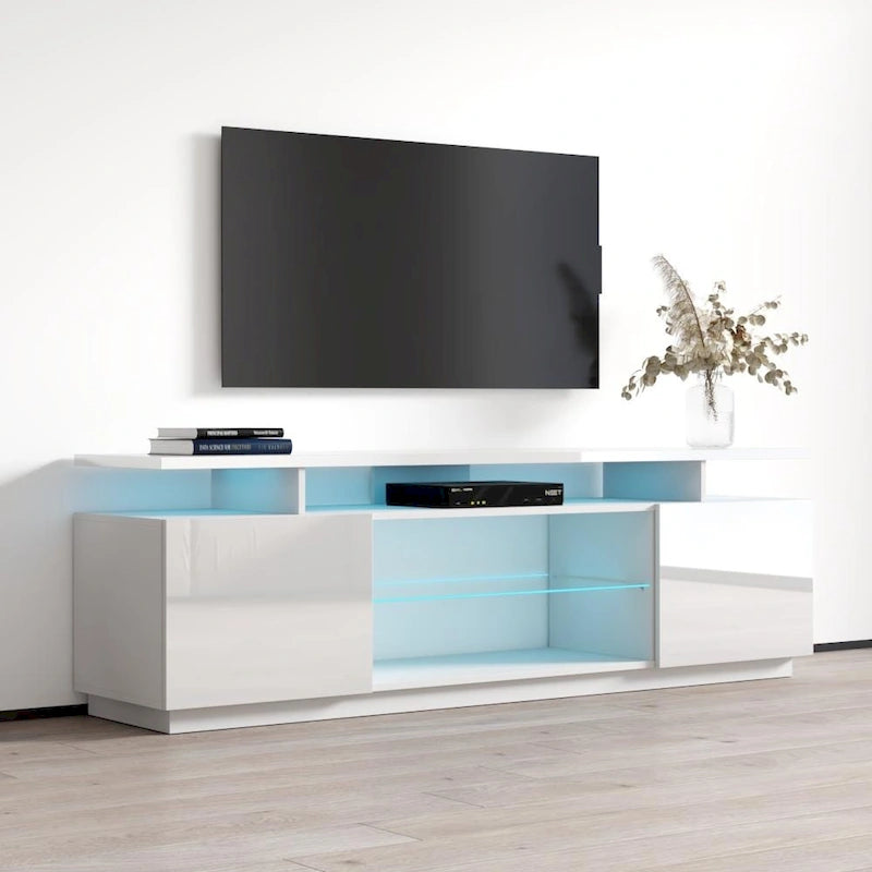 Ce meuble TV de 180 cm de style moderne