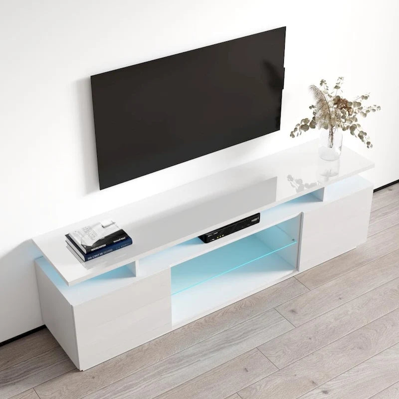 Ce meuble TV de 180 cm de style moderne