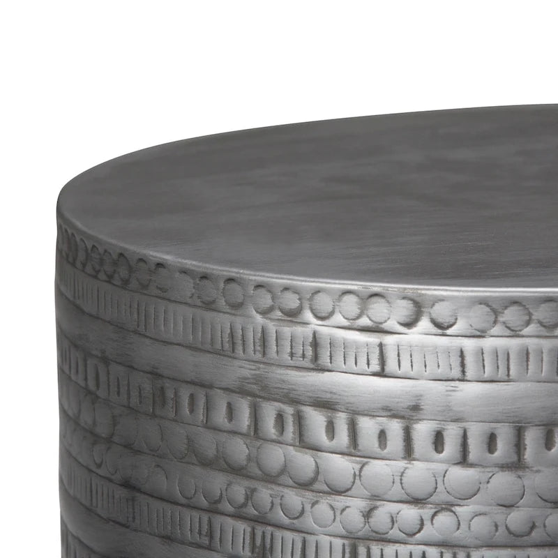 Table d'appoint tribale avec bordure en métal de 15 pouces de large (entièrement assemblée) — 15" L x 15" P x 20" H